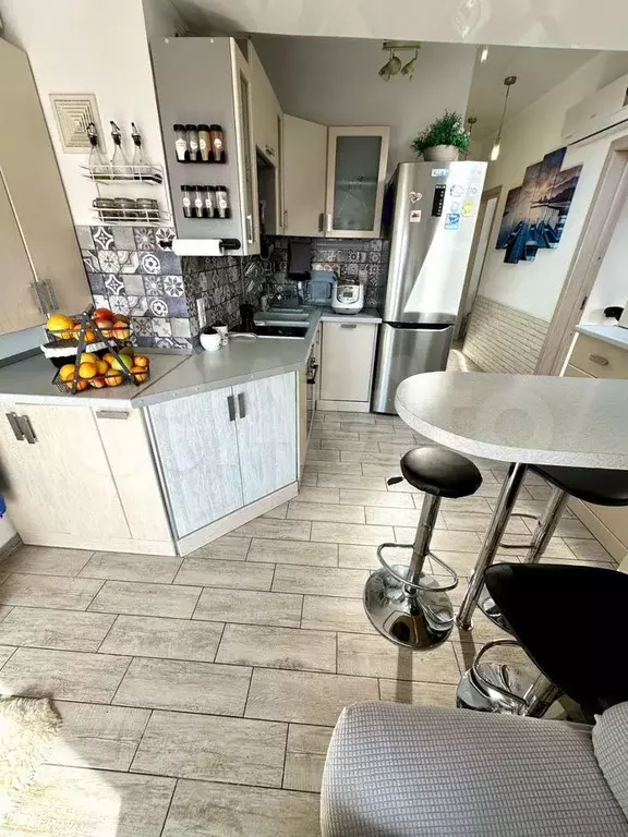 2-к. квартира, 58 м, 8/8 эт. - Фото 1