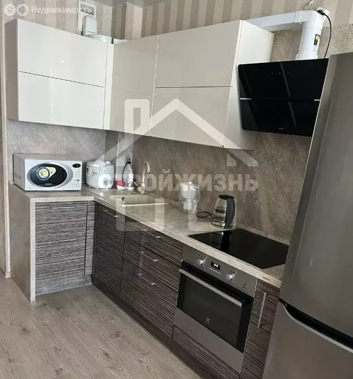 1-комнатная квартира: Екатеринбург, улица Барвинка, 47 (50 м) - Фото 0