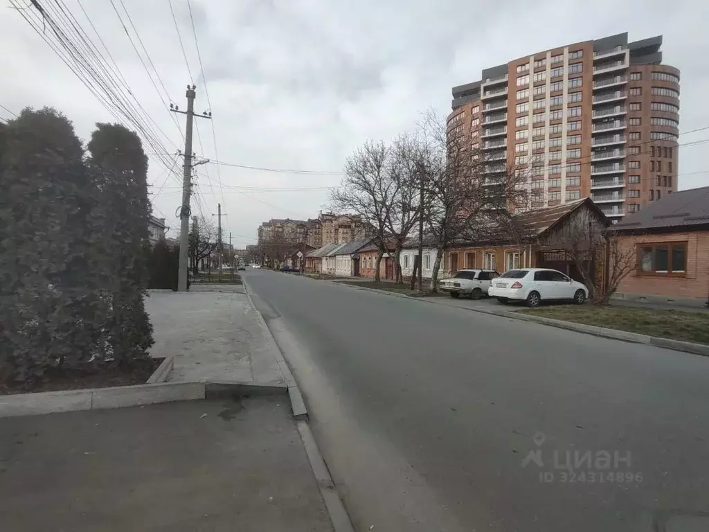 Дом в Северная Осетия, Владикавказ ул. Зангиева, 24 (50 м) - Фото 1