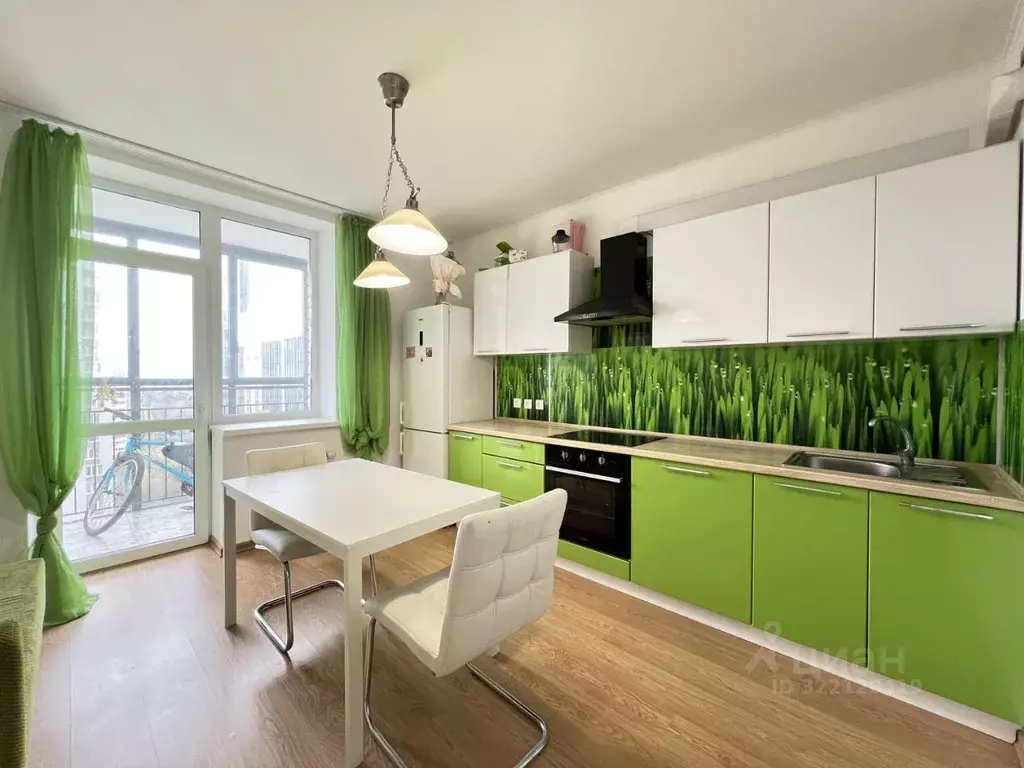 1-к кв. Свердловская область, Екатеринбург ул. Шаумяна, 87 (42.0 м) - Фото 0