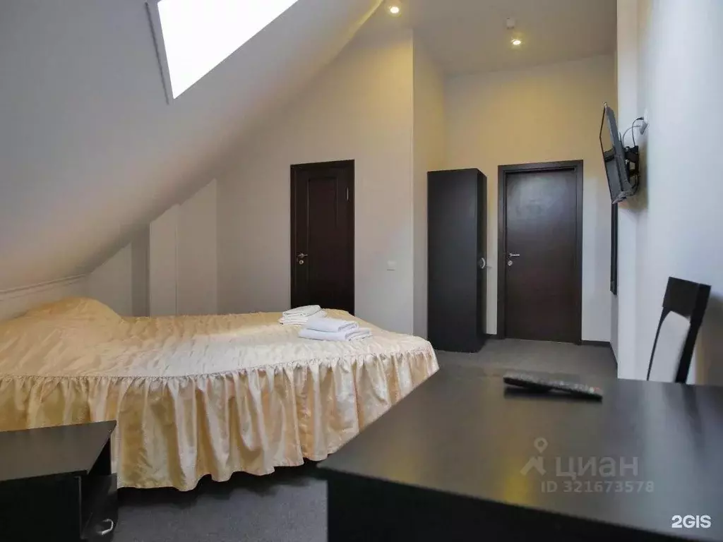 Комната Санкт-Петербург, Санкт-Петербург, Колпино Октябрьская ул., 4А ... - Фото 1