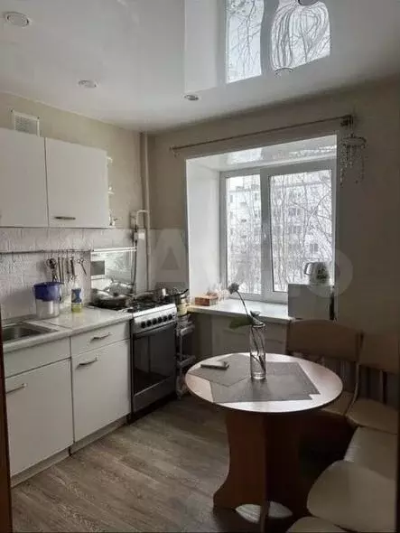Комната 45 м в 2-к., 4/5 эт. - Фото 0