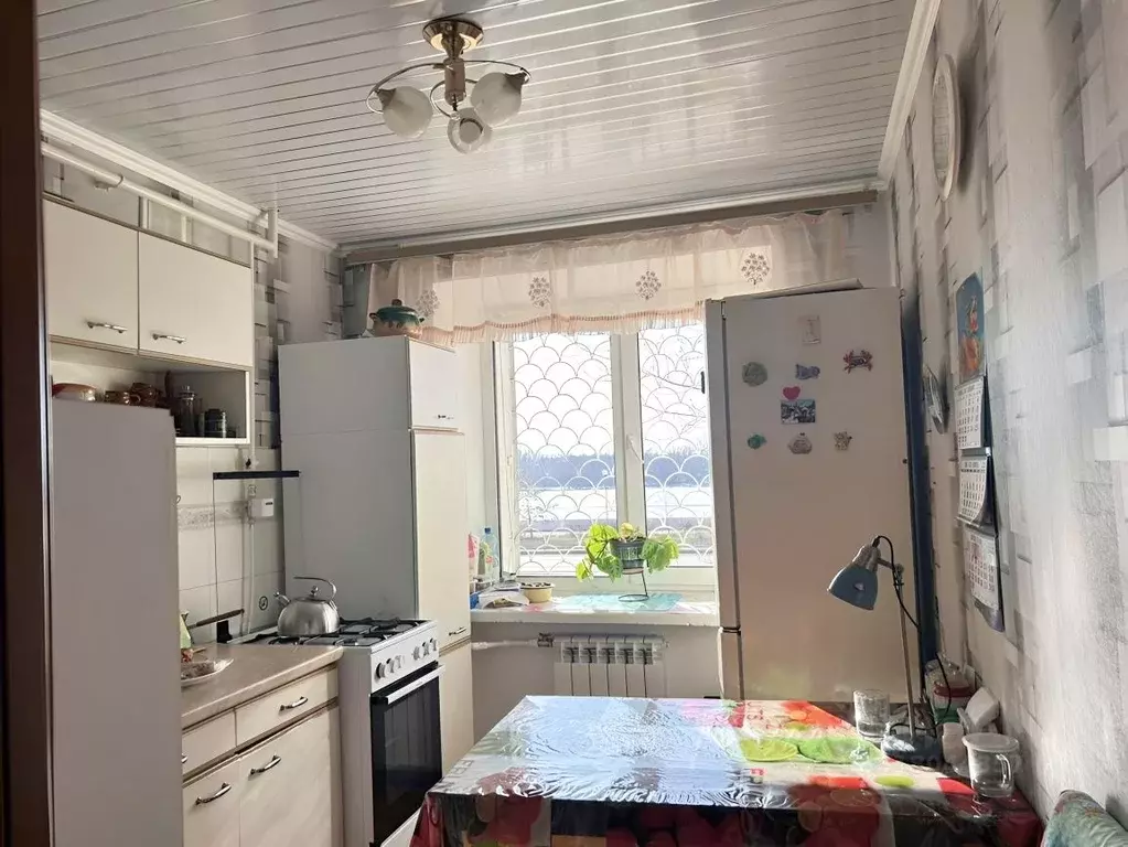 3-к кв. Омская область, Омск наб. Иртышская, 14 (61.0 м) - Фото 0