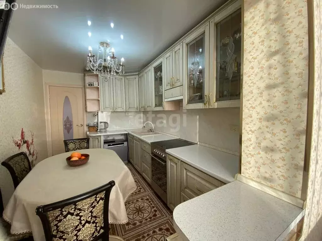 4-комнатная квартира: Петропавловск-Камчатский, улица Ломоносова, 4 ... - Фото 1