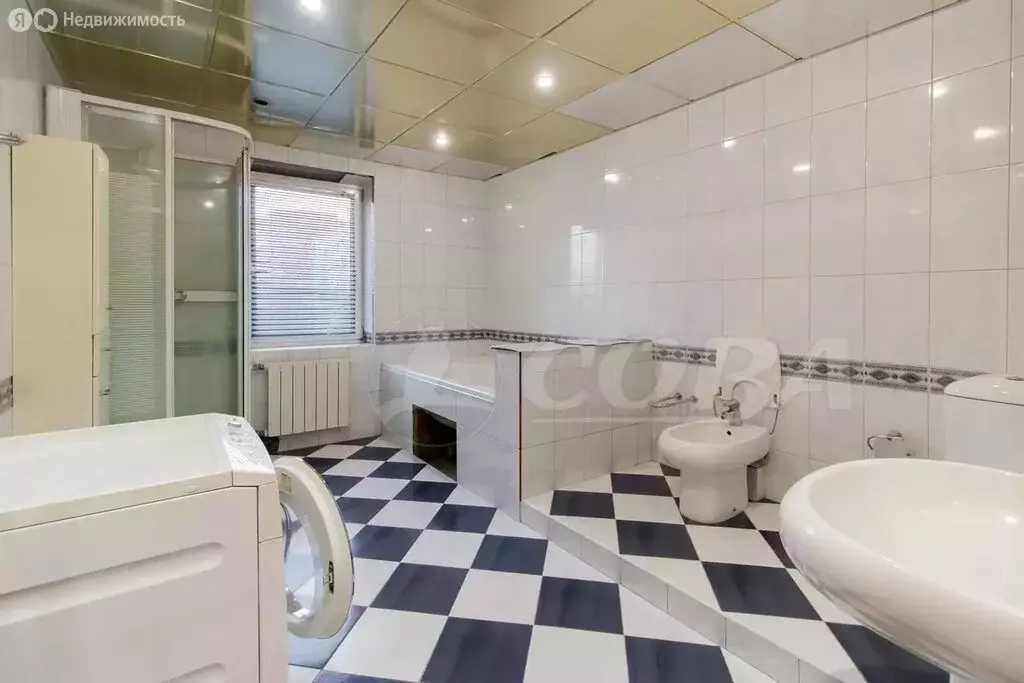 5-комнатная квартира: Тюмень, улица Монтажников, 19 (157.5 м) - Фото 1