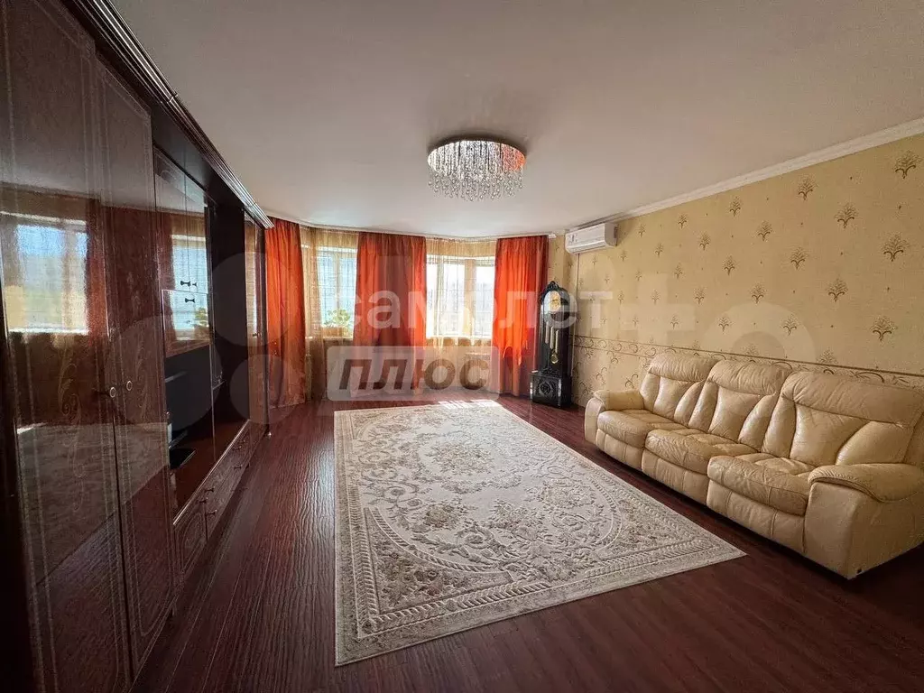 3-к. квартира, 110 м, 3/9 эт. - Фото 1