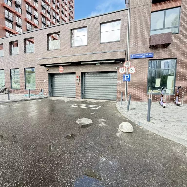 Гараж в Москва Новоостаповская ул., 7к1 (15 м) - Фото 1