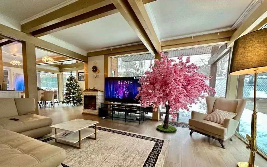 Дом в Московская область, Одинцово ул. Набережная, 2В (250 м) - Фото 1