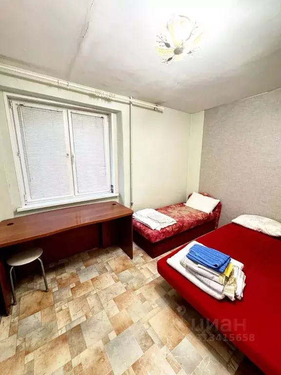 Комната Свердловская область, Екатеринбург ул. Пехотинцев, 7 (10.0 м) - Фото 0