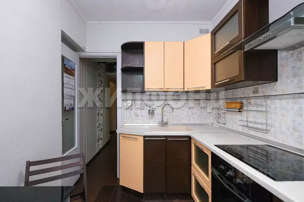 3-к кв. Новосибирская область, Новосибирск ул. Даргомыжского, 3 (65.0 ... - Фото 1