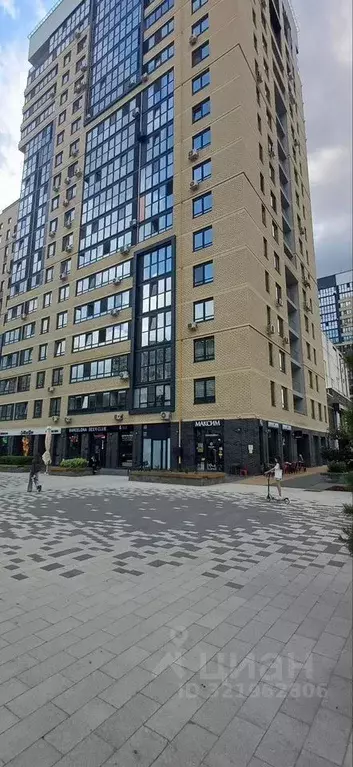 3-к кв. Тюменская область, Тюмень ул. Газовиков, 73 (64.9 м) - Фото 0