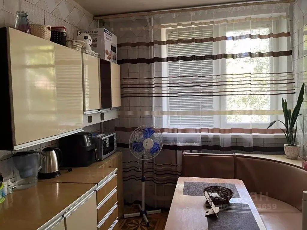 2-к кв. Крым, Симферополь ул. Трубаченко, 18 (54.0 м) - Фото 0