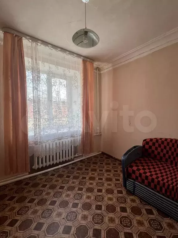 Комната 10,2 м в 5-к., 1/3 эт. - Фото 1