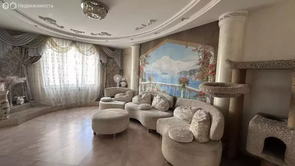 3-комнатная квартира: Омск, проспект Комарова, 15к4 (93 м) - Фото 0