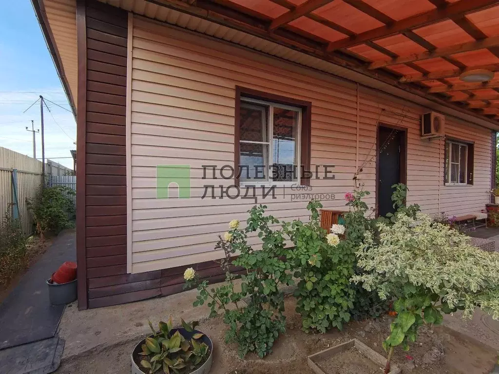 Дом в Астраханская область, Приволжский район, с. Яксатово Дорожная ... - Фото 1