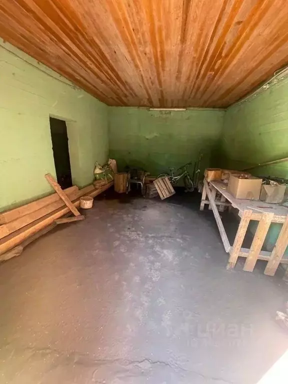 Гараж в Ленинградская область, Луга  (30 м) - Фото 1
