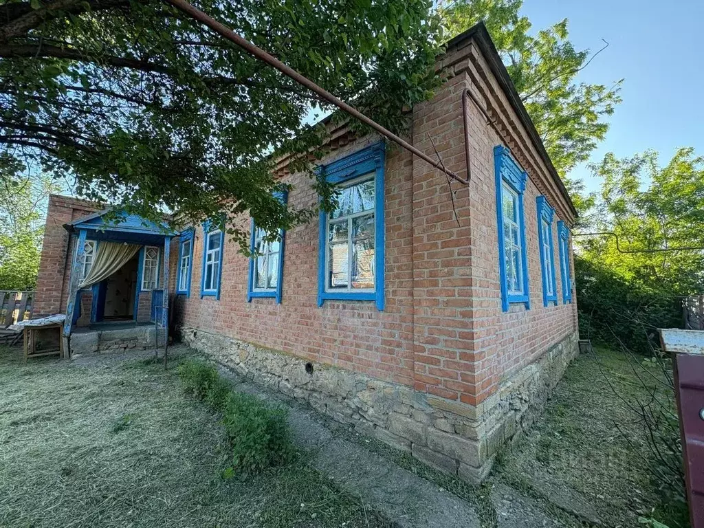 Дом в Ставропольский край, Красногвардейский муниципальный округ, с. ... - Фото 0