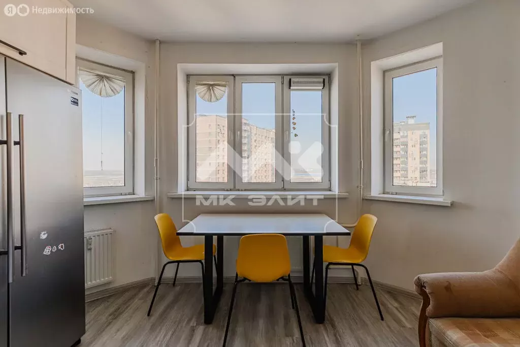 3-комнатная квартира: посёлок Парголово, Заречная улица, 41 (67.5 м) - Фото 1