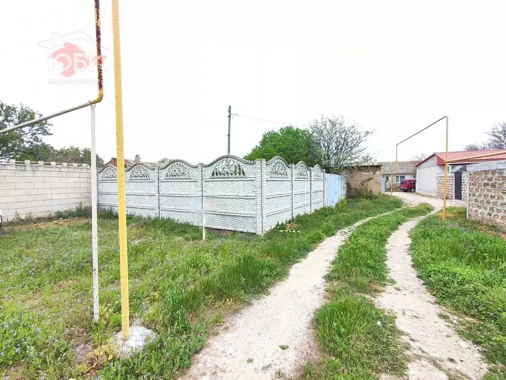 Участок в Крым, Евпатория городской округ, Заозерное пгт ул. Садовая, ... - Фото 1
