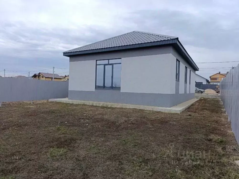 Дом в Самарская область, Сызранский район, Новая Рачейка с/пос, с. ... - Фото 2