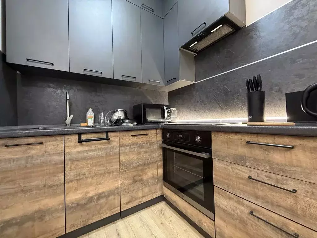 1-к кв. Свердловская область, Екатеринбург ул. 8 Марта, 204Г (30.0 м) - Фото 2