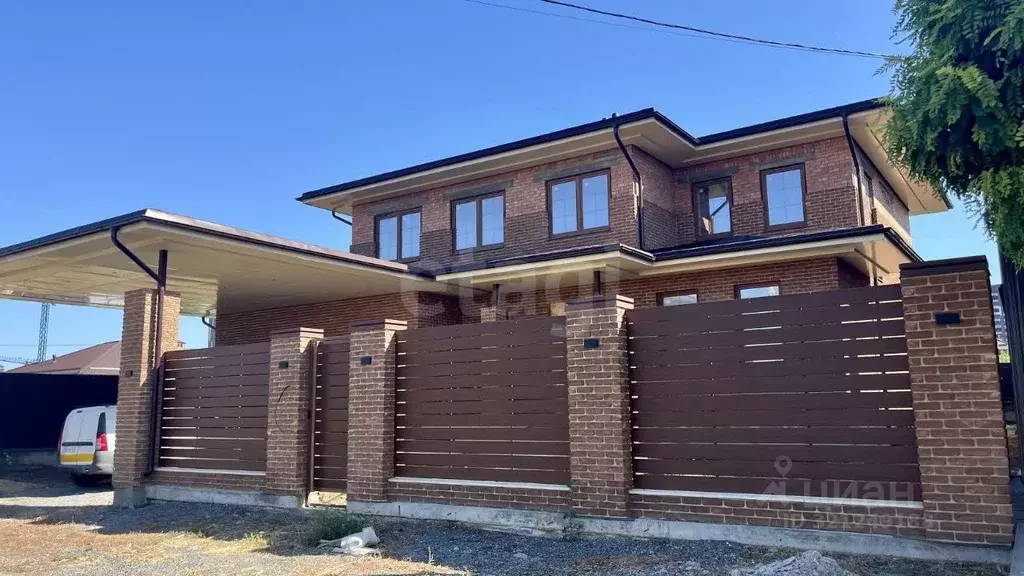 Дом в Ростовская область, Аксай ул. Василия Алексеева (370 м) - Фото 1