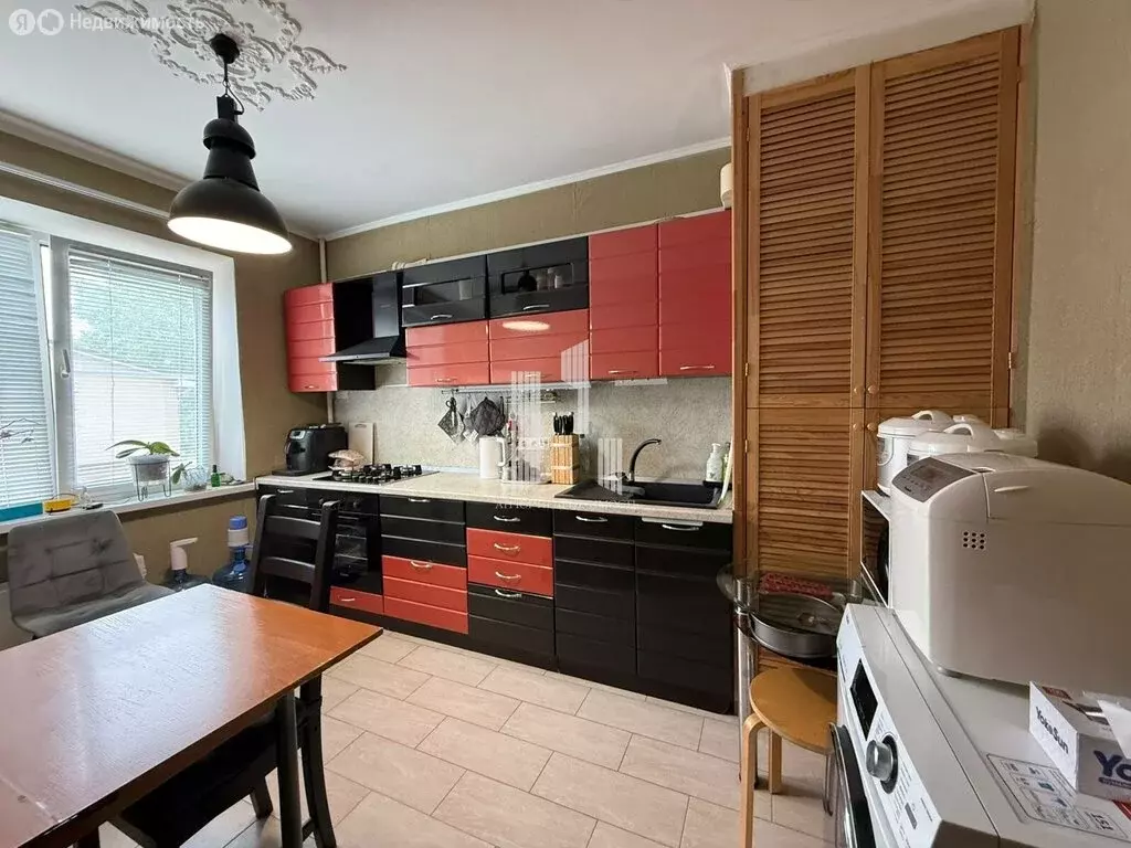 3-комнатная квартира: Новороссийск, улица Алексеева, 25 (65.2 м) - Фото 1