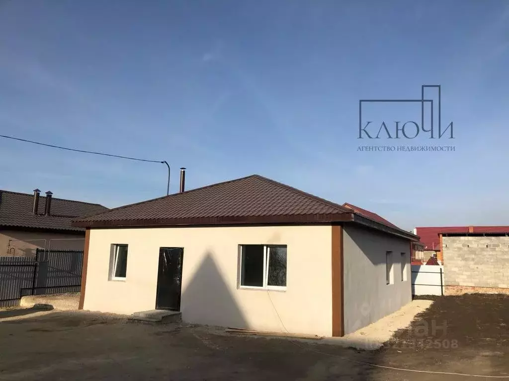 Дом в Челябинская область, с. Агаповка, Тепличный мкр 45/1 (100 м) - Фото 1