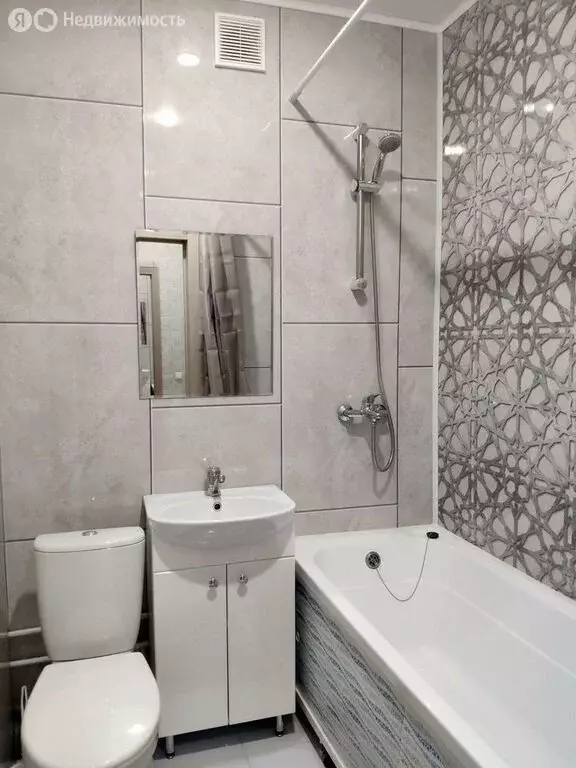 Квартира-студия: село Михайловка, Сливовая улица, 1 (26.7 м) - Фото 1