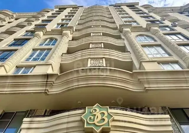 2-к кв. Дагестан, Махачкала ул. Ирчи Казака, 128В (80.0 м) - Фото 0