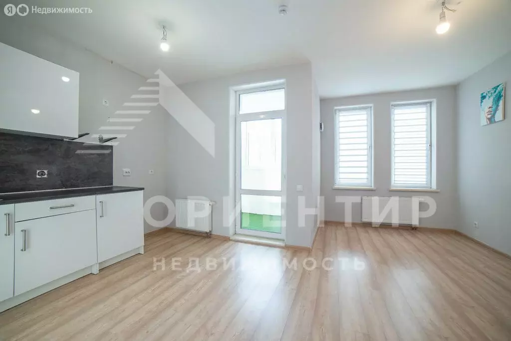 Квартира-студия: Екатеринбург, улица Академика Парина, 46 (28 м) - Фото 1