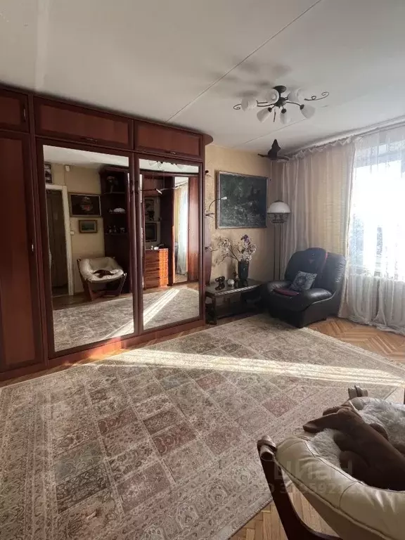 2-к кв. Москва ул. Героев Панфиловцев, 51 (38.7 м) - Фото 0