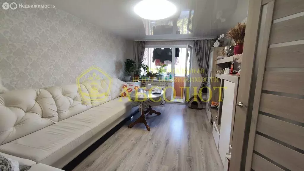 3-комнатная квартира: Дегтярск, улица Уральских Танкистов, 16 (58.6 м) - Фото 0