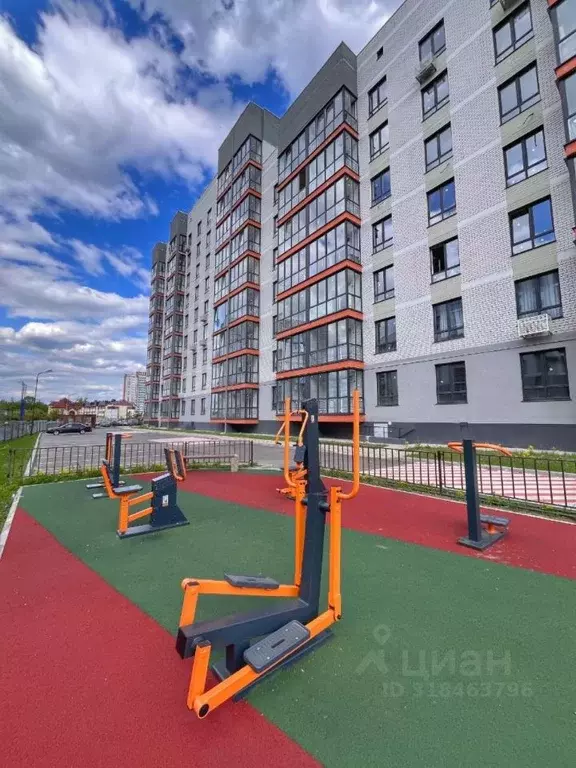2-к кв. Брянская область, Брянск ул. Ильи Иванова, 3А (69.3 м) - Фото 0
