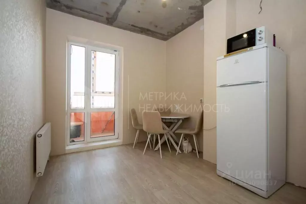 2-к кв. Тюменская область, Тюмень ул. Ветеранов Труда, 9Ак3 (63.8 м) - Фото 0