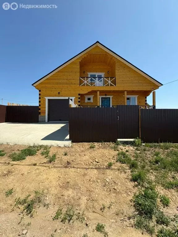Дом в село Урик, Яблоневая улица (180 м) - Фото 0