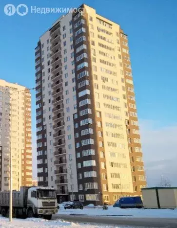 2-комнатная квартира: Тюмень, улица Фармана Салманова, 8 (49 м) - Фото 1