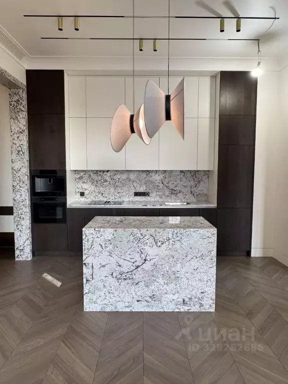 Квартира, 3 комнаты, 93.5 м - Фото 1