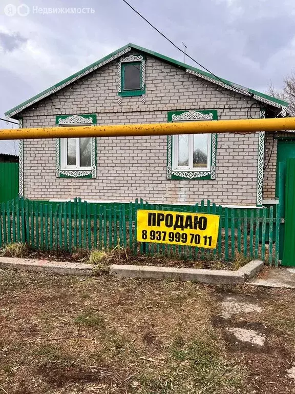 Дом в село Большая Дергуновка, Центральная улица (72.6 м) - Фото 1