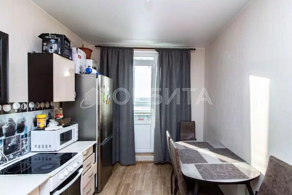 3-к кв. Тюменская область, Тюмень Антипино мкр, ул. Беловежская, 19к2 ... - Фото 1