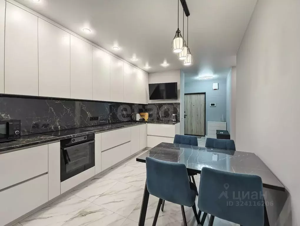 2-к кв. Тюменская область, Тюмень ул. Разведчика Кузнецова, 7 (57.0 м) - Фото 1