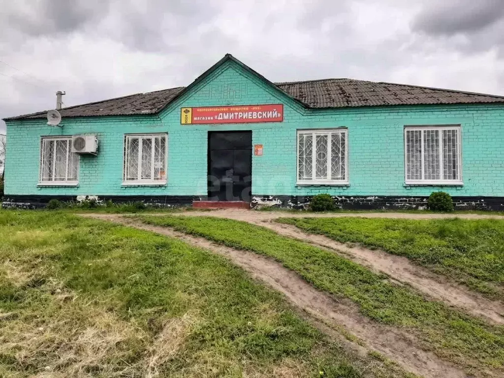 Дом в Курская область, Золотухинский район, Дмитриевский сельсовет, с. ... - Фото 1