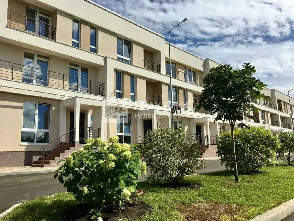 Продается 5-комнатная квартира - Фото 1