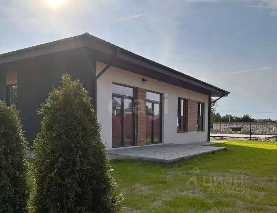 Дом в Калининградская область, Пионерский Октябрьская ул., 20 (94 м) - Фото 1