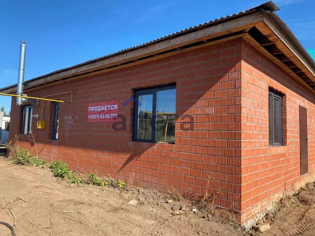 Дом в Татарстан, Камское Устье пгт ул. Комсомольская, 48 (100 м) - Фото 1
