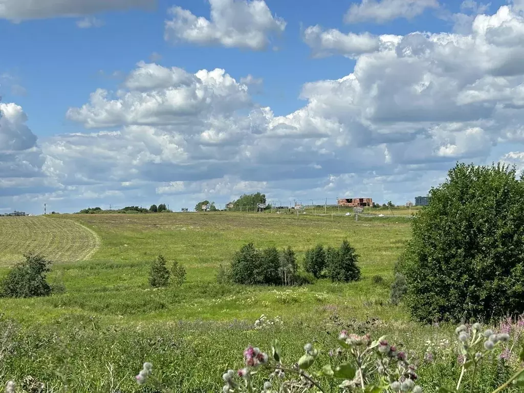 Участок в Вологодская область, д. Емельяново ул. Нижняя, 4 (18.0 сот.) - Фото 0