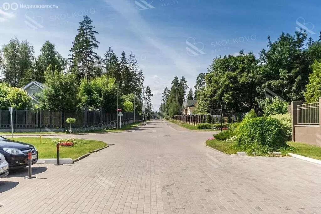 Дом в деревня Жуковка, коттеджный посёлок Ландшафт (950 м) - Фото 1