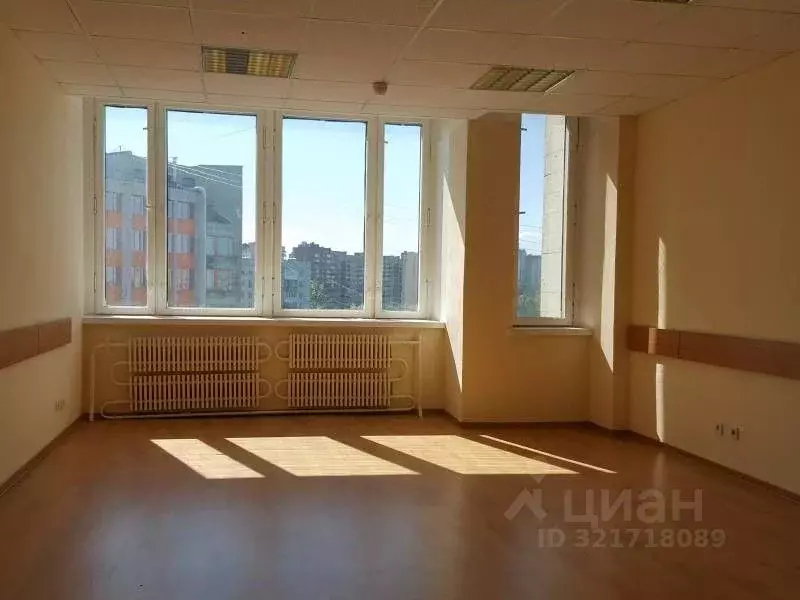 Офис в Санкт-Петербург пл. Конституции, 2 (69 м) - Фото 0