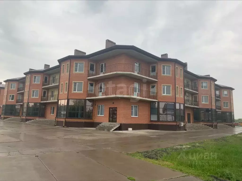 Помещение свободного назначения в Ростовская область, Семикаракорск ... - Фото 0