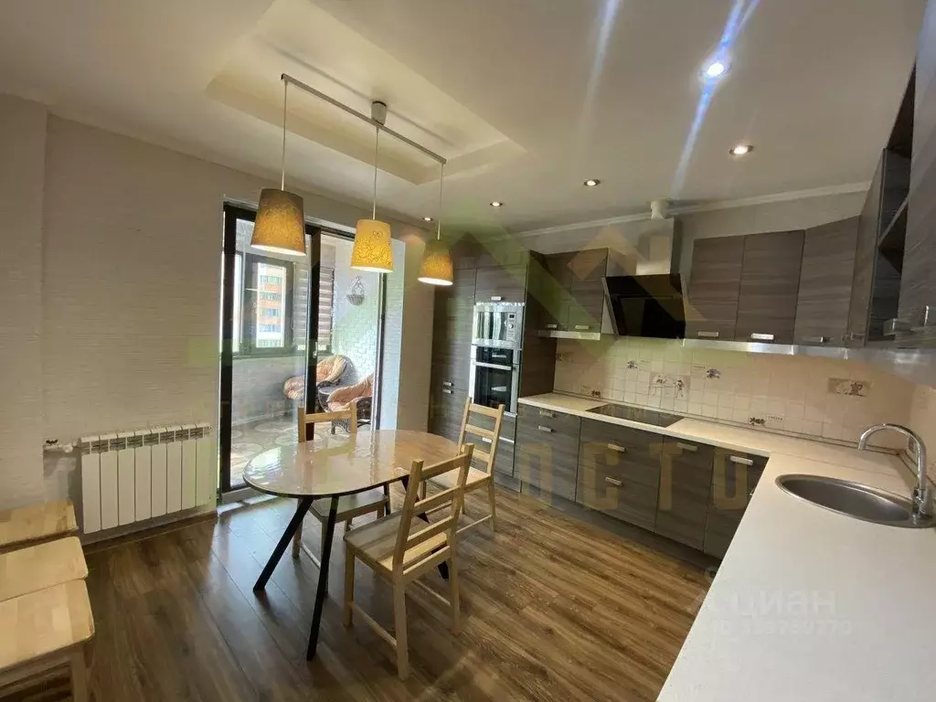 Квартира, 3 комнаты, 105 м - Фото 0